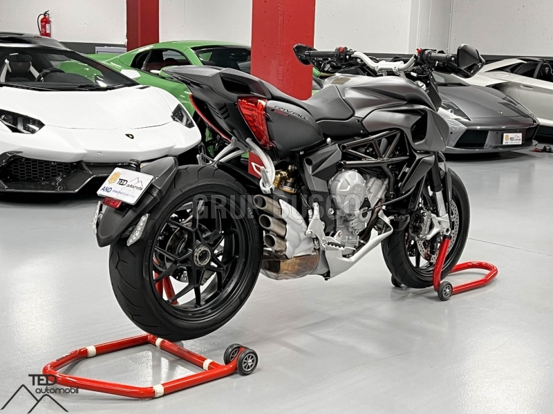 Mv Agusta Rivale 800 *1500km* *VENUT* *SOLD* *VENDUE*