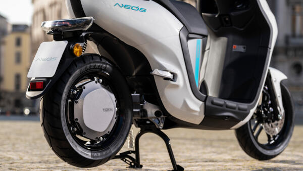 YAMAHA NEOS