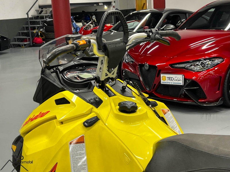 *VENUT* *VENDIDO* *VENDUE* *SOLD* Ski-Doo Summit 800R AMB REMOLC *VENUT* *VENDIDO* *VENDUE* *SOLD*