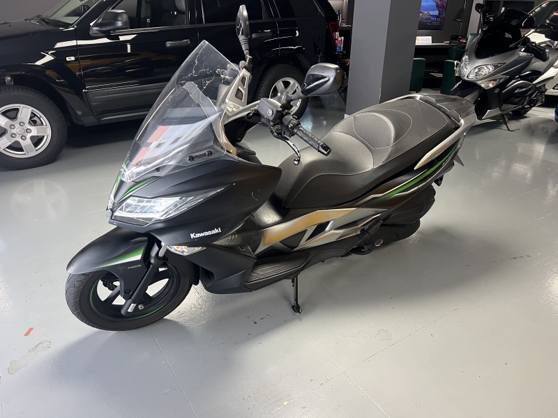 Venuda Kawasaki J125