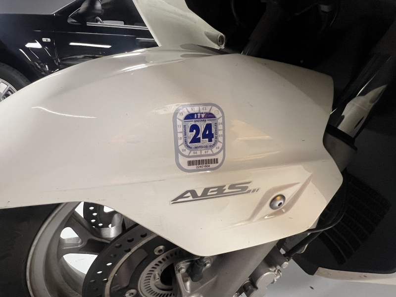 SUZUKI BURGMAN 400