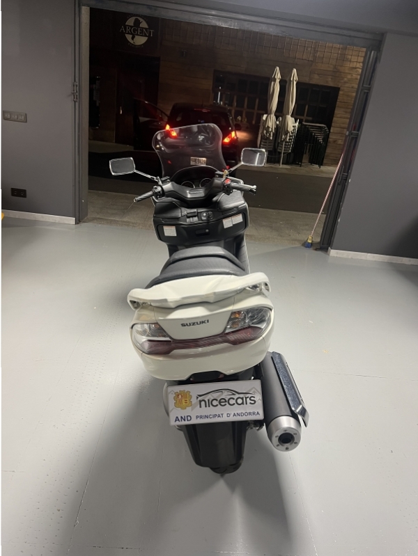 SUZUKI BURGMAN 400