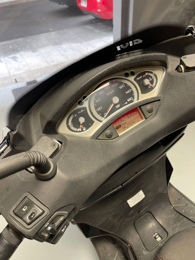 Venuda YAMAHA X-MAX 250