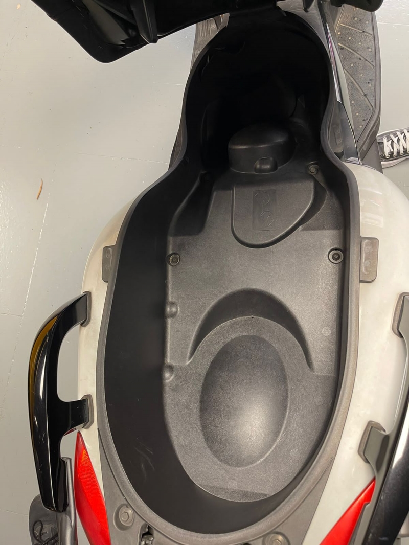 Venuda YAMAHA X-MAX 250