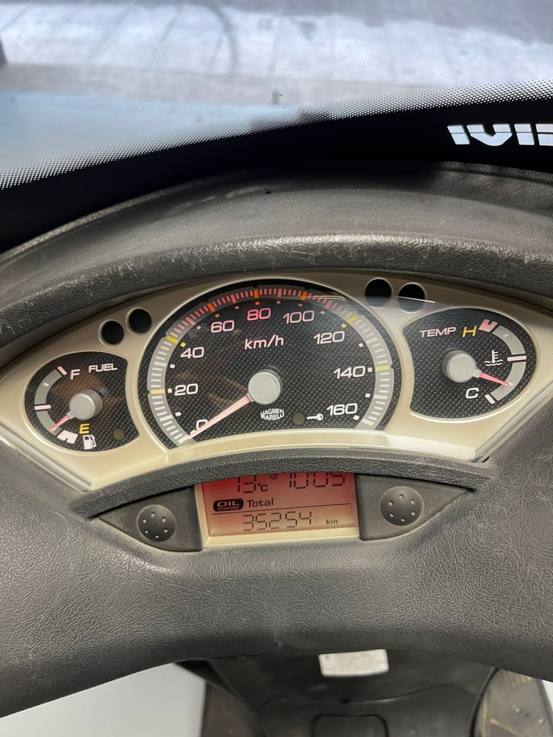 Venuda YAMAHA X-MAX 250