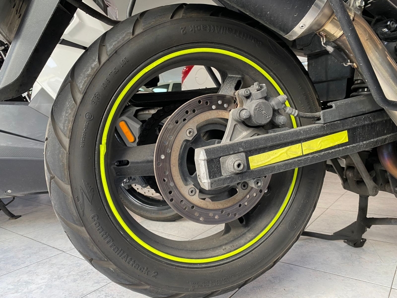 SUZUKI V-STROM DL 650