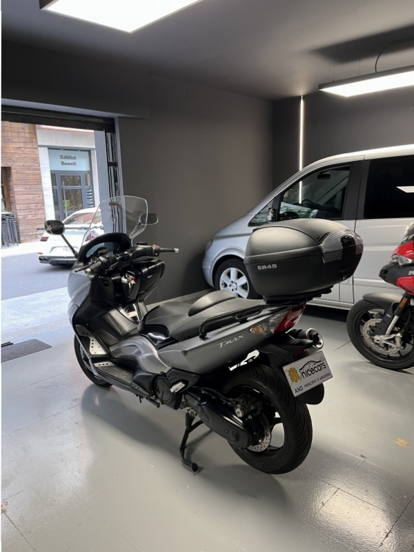YAMAHA T-MAX 500