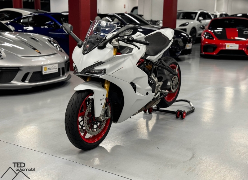 Ducati Supersport 950S Akrapovic *VENUT SOLD VENDUE*