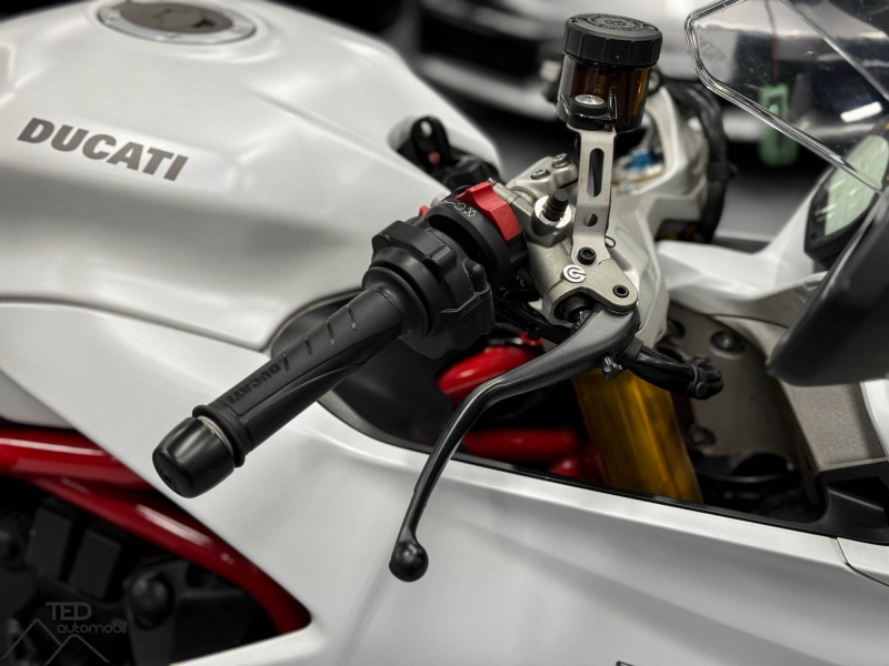 Ducati Supersport 950S Akrapovic *VENUT SOLD VENDUE*