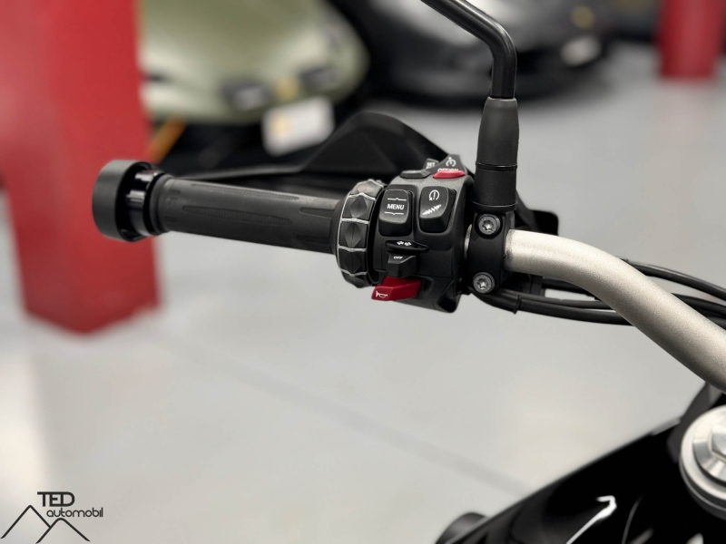BMW GS 850 Triple Black 95cv Semi-Nova Garantia 11/2028