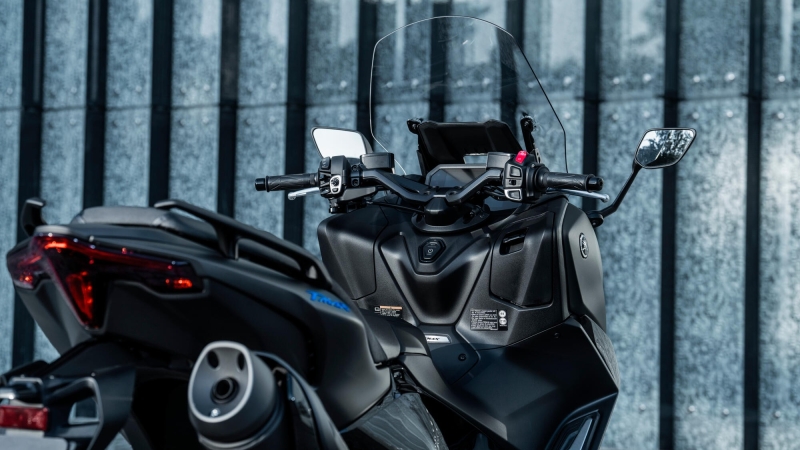 YAMAHA TMAX 560