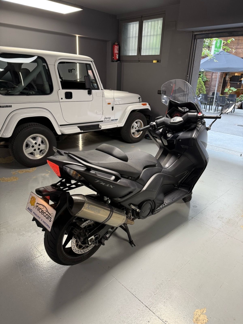 Yamaha T-Max XP 530
