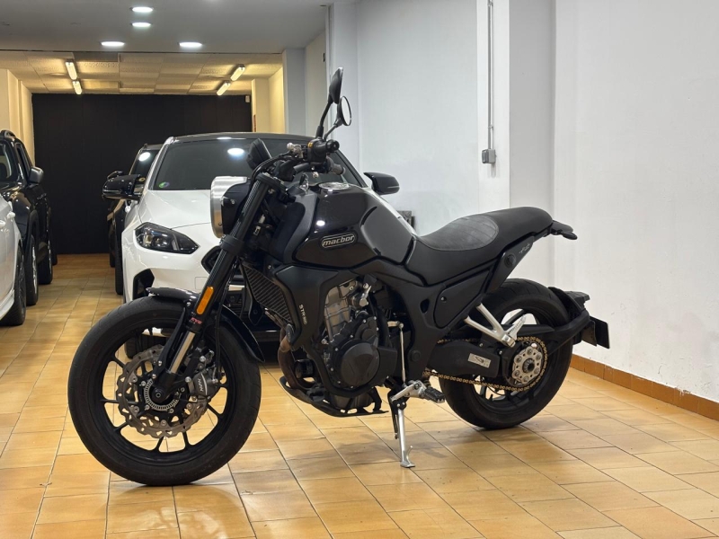 MACBOR EIGHT MILE 500 STREET