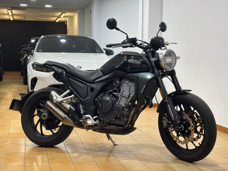 MACBOR EIGHT MILE 500 STREET