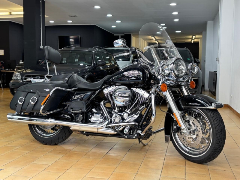HARLEY-DAVIDSON ROAD KING CLASSIC 103