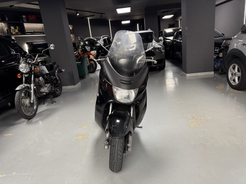 Suzuki Burgman AN 400