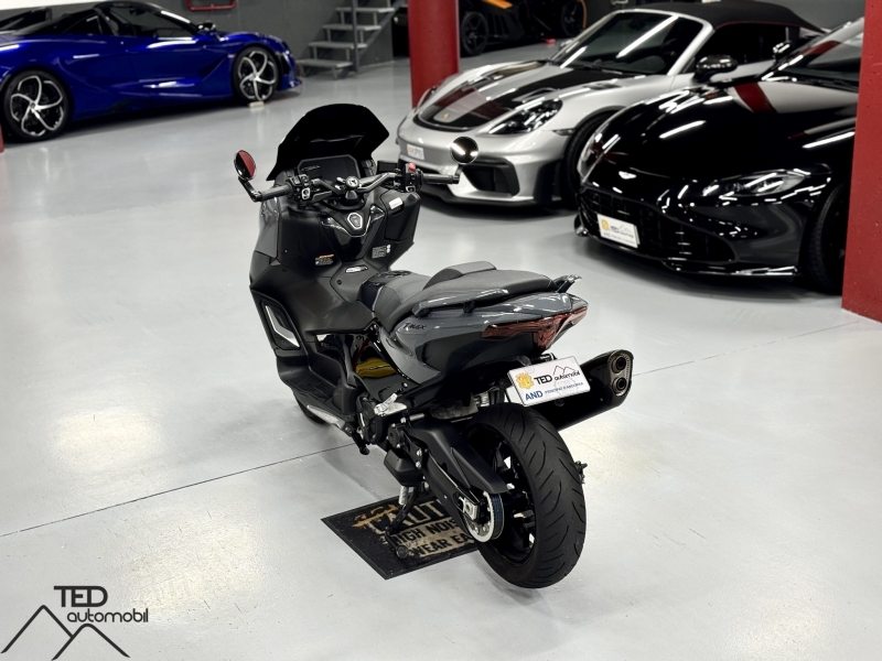 Yamaha Tmax Tech Max 560 *VENUT* *VENDUE* *SOLD*