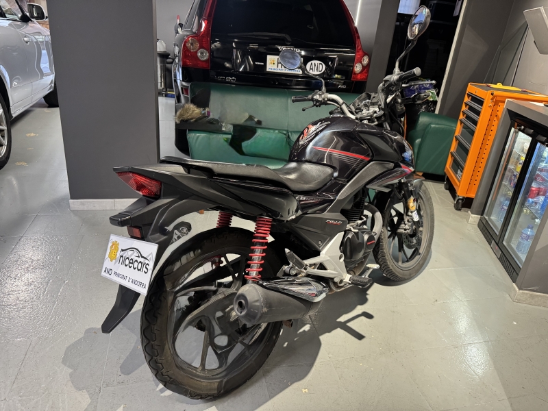 Honda CB 125 F 