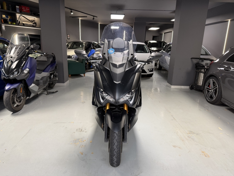 Yamaha T-Max 560