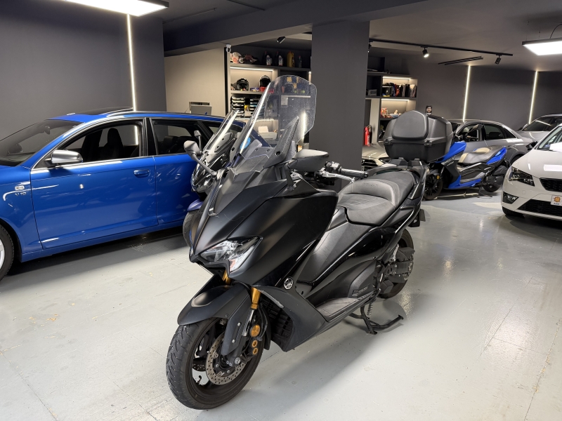 Yamaha T-Max 560