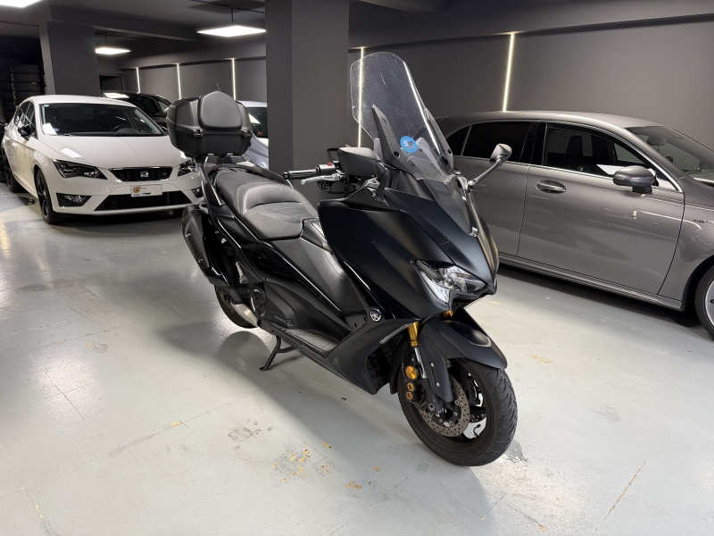 Yamaha T-Max 560
