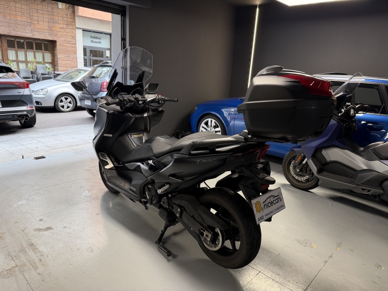 Yamaha T-Max 560