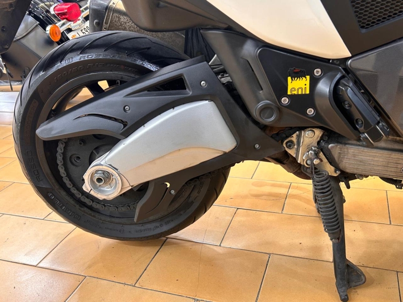 APRILIA SRV 850