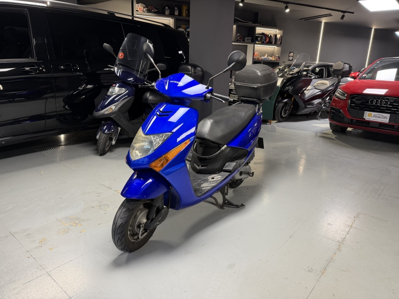 Honda SCV 100 Lead