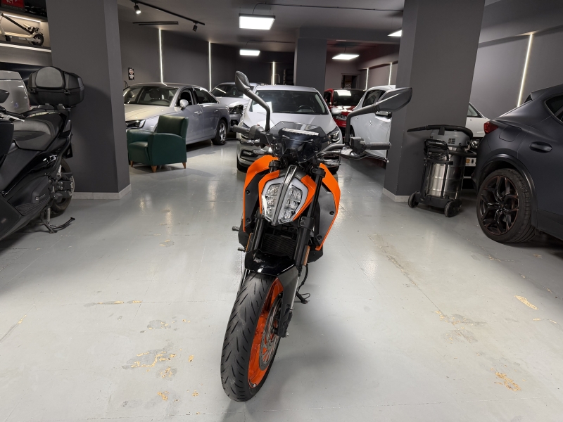 KTM DUKE 390 