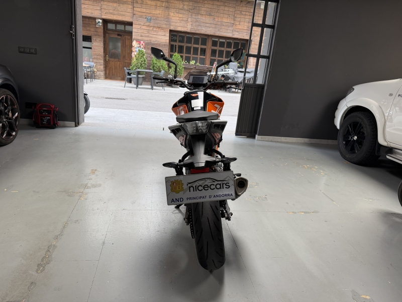 KTM DUKE 390 