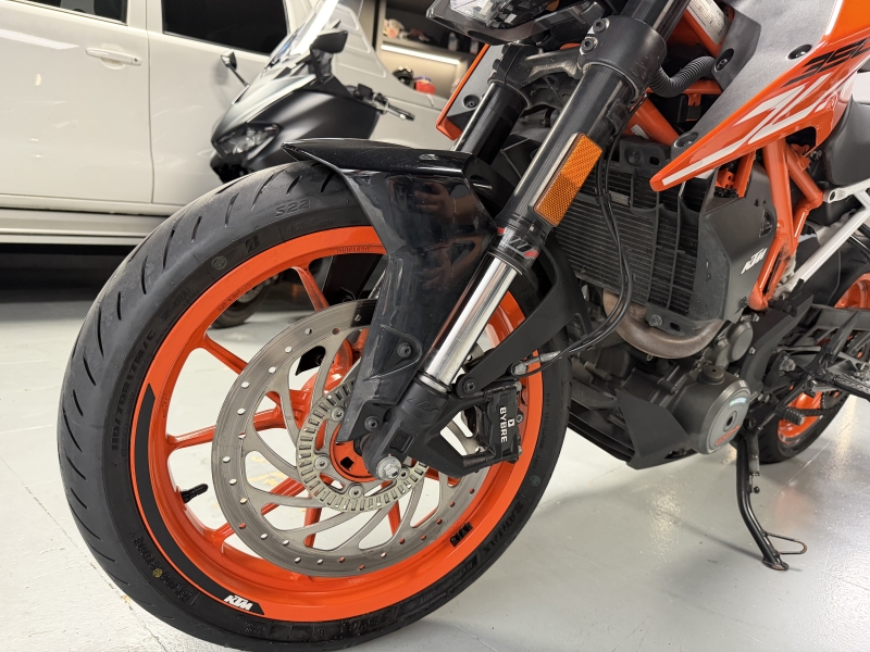 KTM DUKE 390 