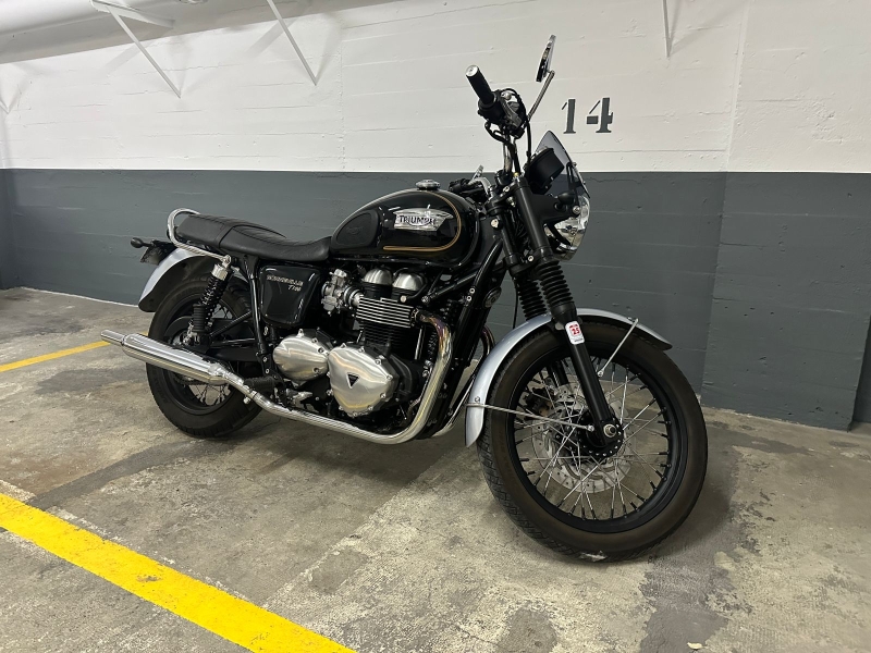 Triumph Bonneville T100 
