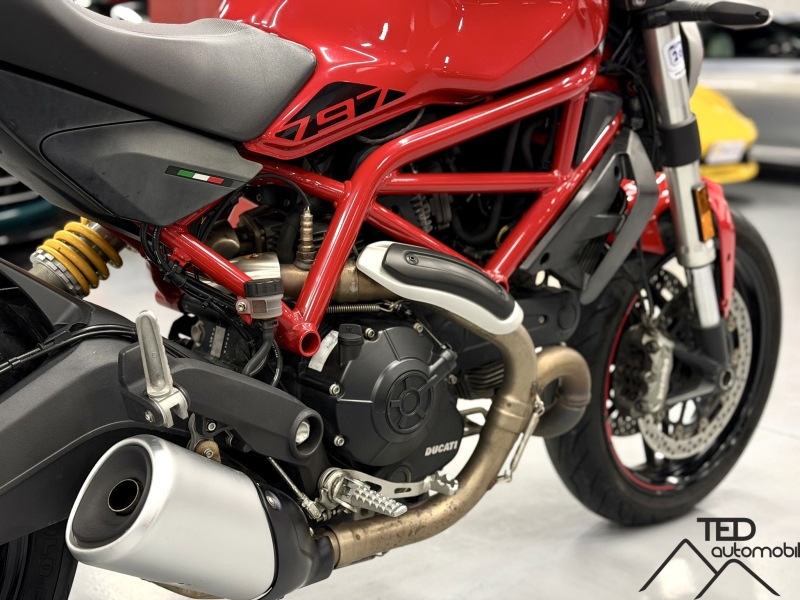 Ducati Monster 797