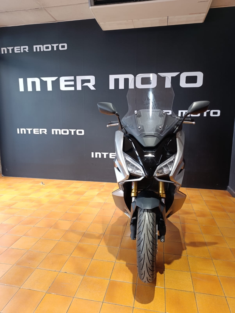 HONDA FORZA 750 DCT
