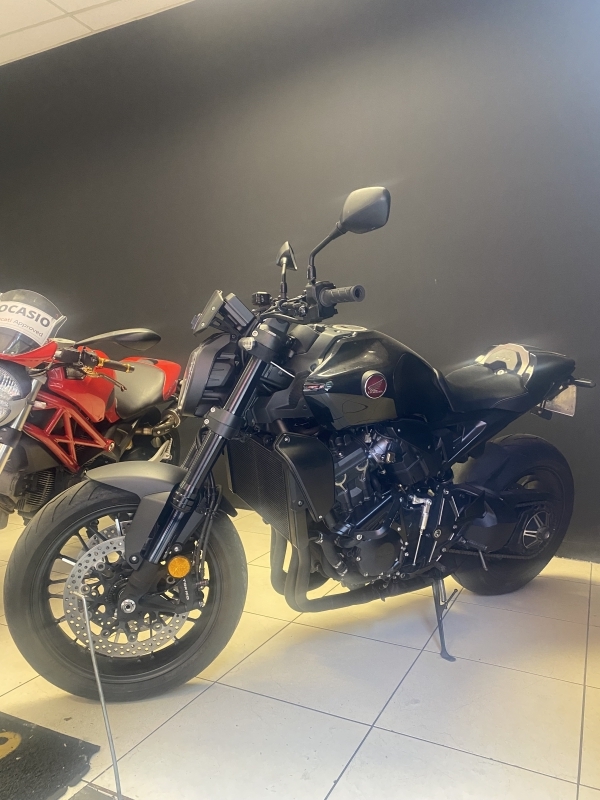 Honda CB 1000 R black edition