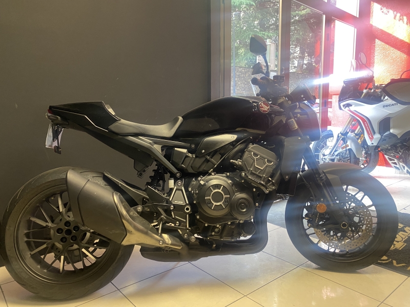 Honda CB 1000 R black edition