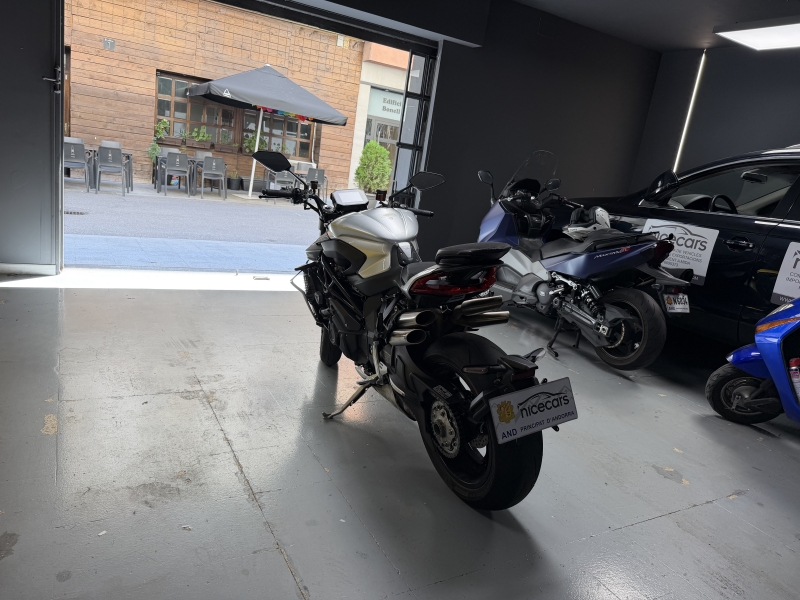 MV AUGUSTA BRUTALE 1000 RS