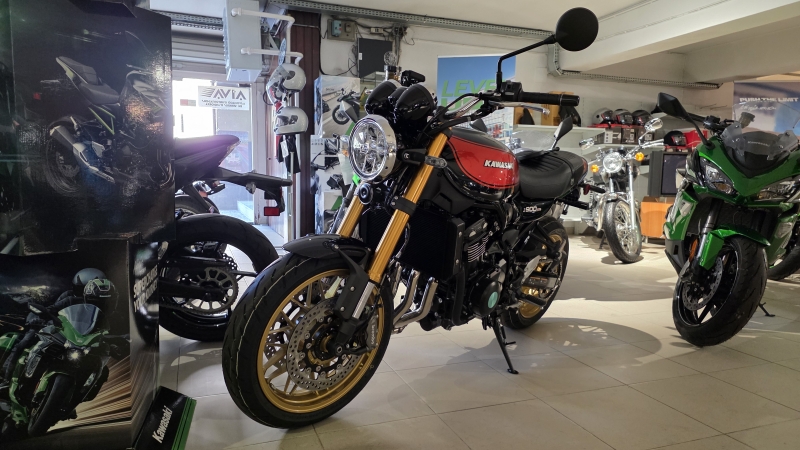 KAWASAKI Z900 RS