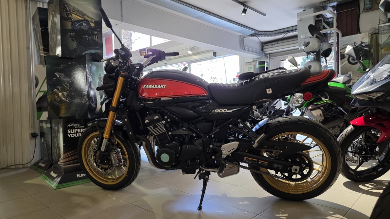 KAWASAKI Z900 RS