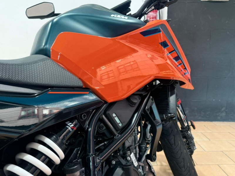 KTM DUKE 125