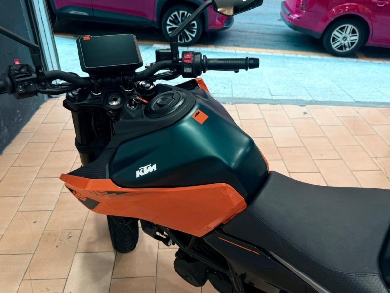 KTM DUKE 125