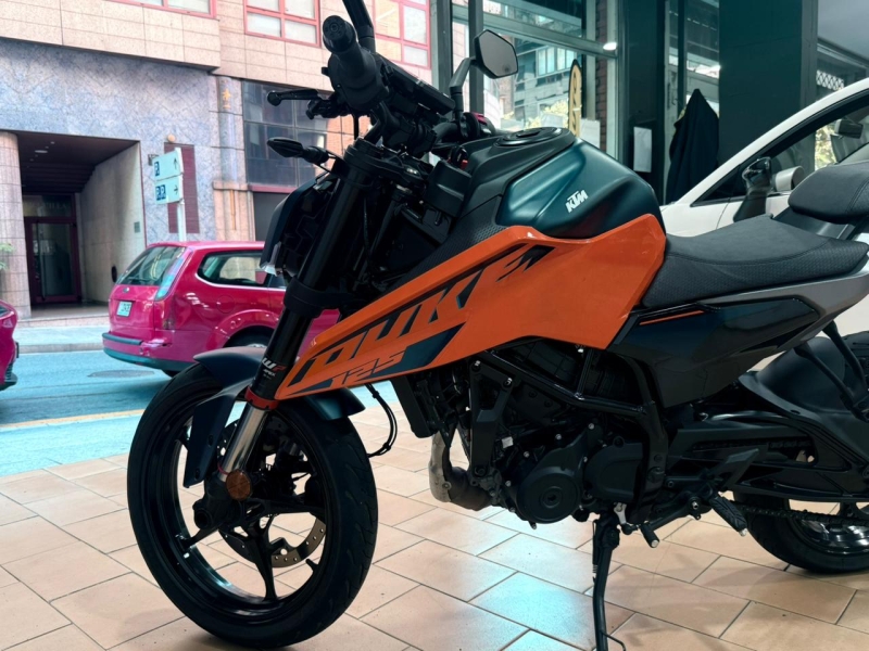 KTM DUKE 125