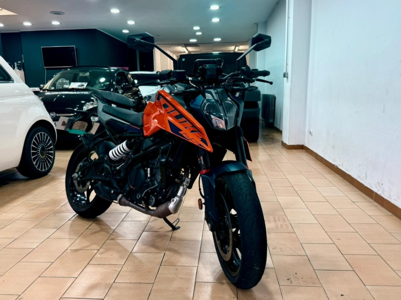 KTM DUKE 125