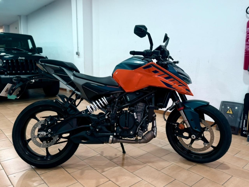 KTM DUKE 125
