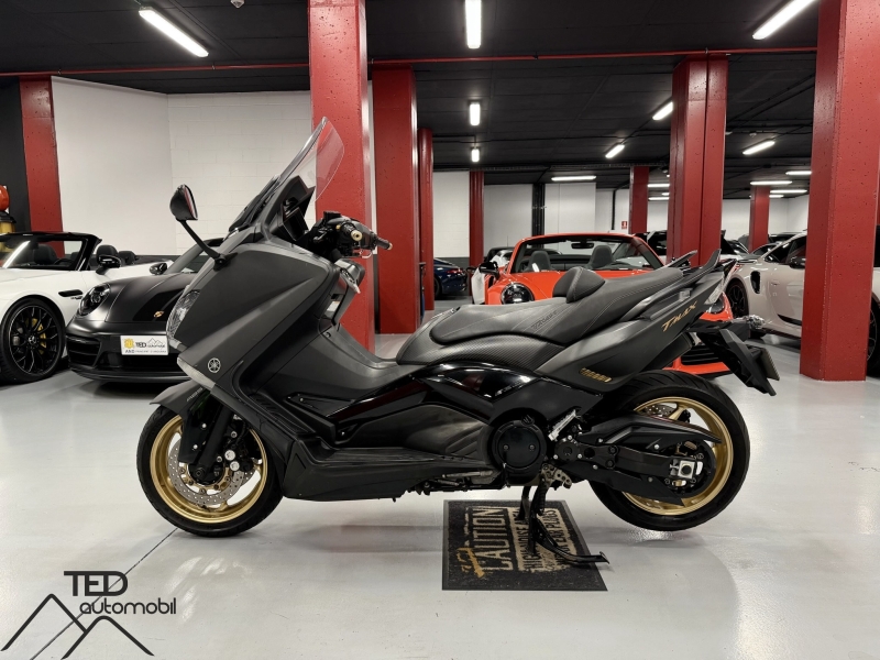 Yamaha Tmax XP 530 Black Max