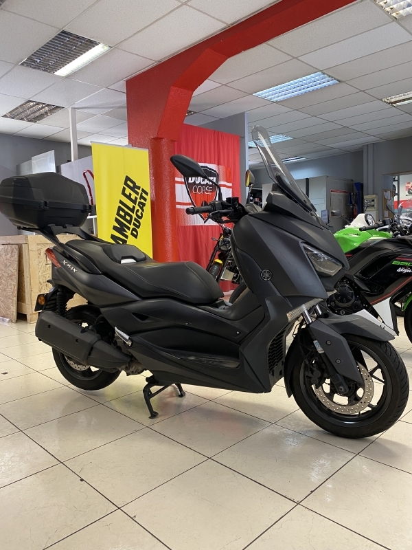 Yamaha xmax 300