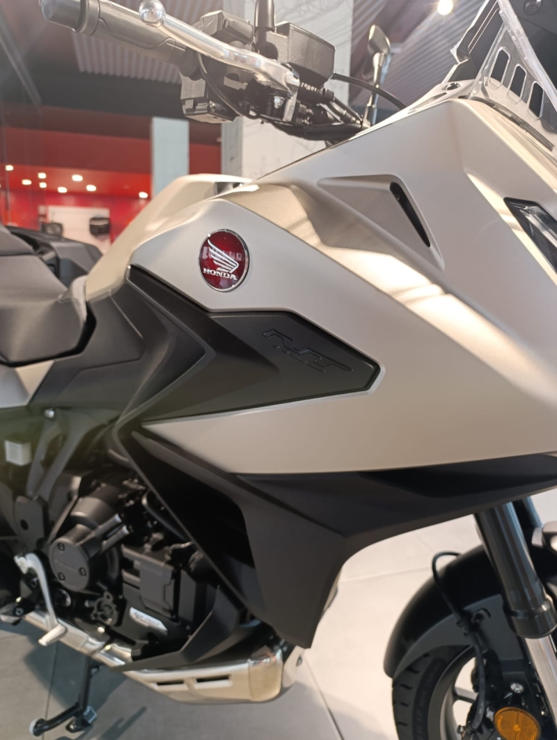 HONDA NT1100