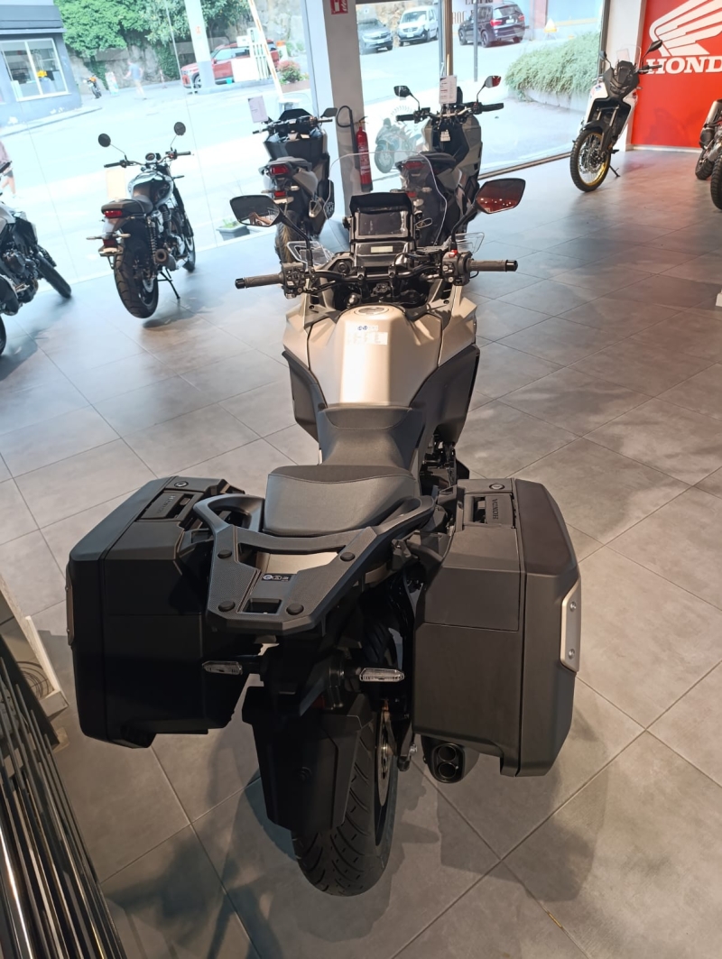 HONDA NT1100