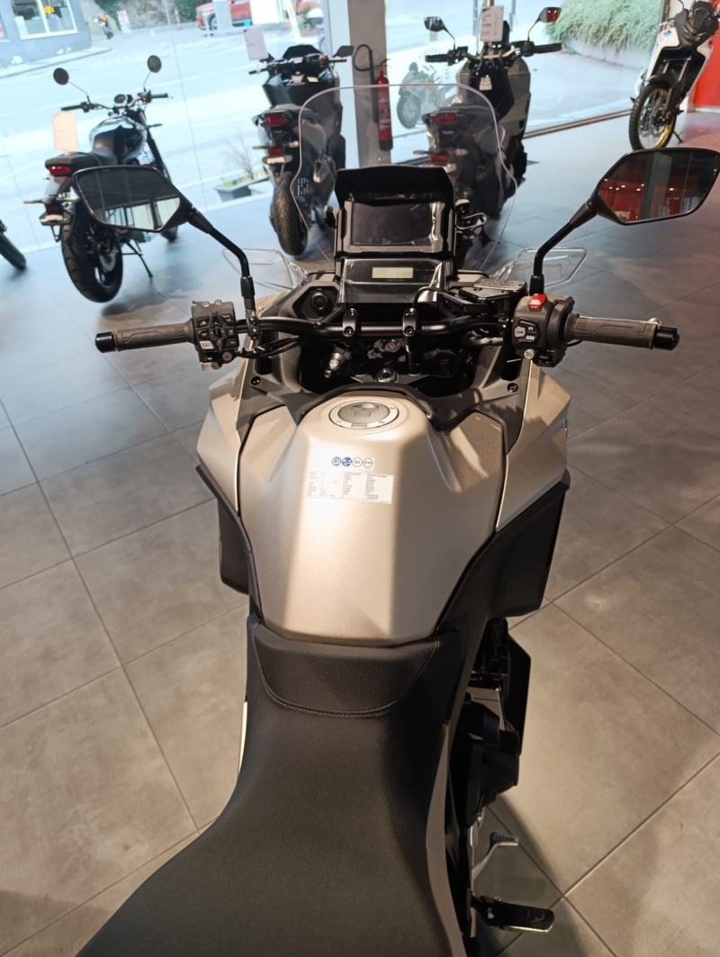 HONDA NT1100