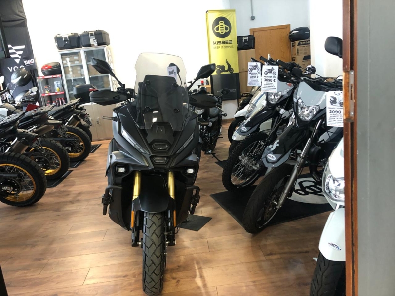 VOGE SR 450 X MODEL NOU
